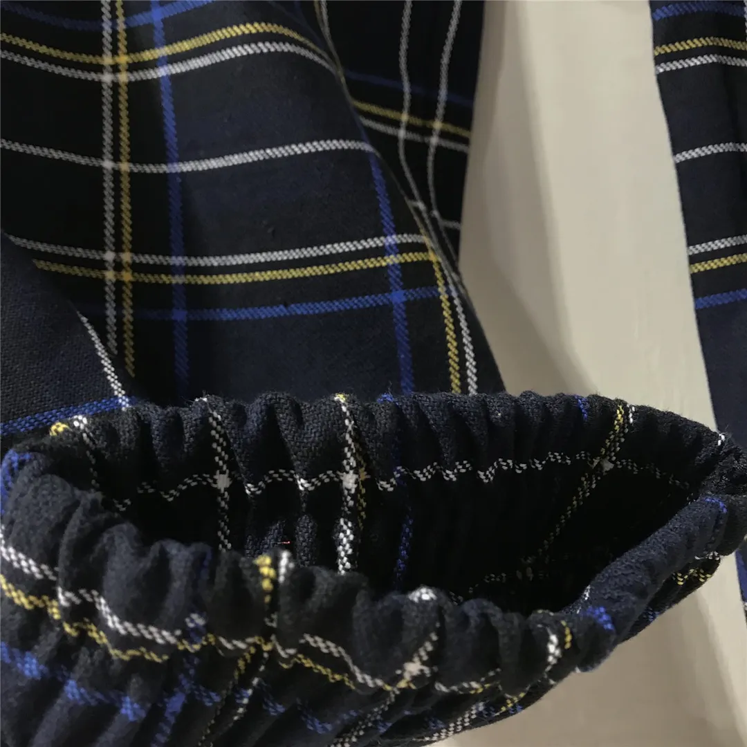 The top tested version OFF-WHITE OW blue plaid trousers, the same style pure cotton loose sweatpants for men and women couples, 380g re-woven woven pure cotton fabric, printed on cloth, the logo of the finished product appears randomly, each piece is different, the warp and weft lines are obvious, and the LOGO is clear. Size xs-L Color: Black Size chart (The waistline is elastic and can be enlarged) P:360